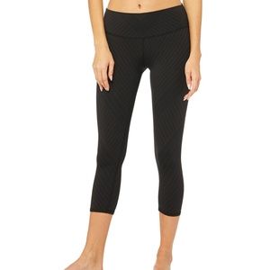 ALO Yoga Airbrush Capri